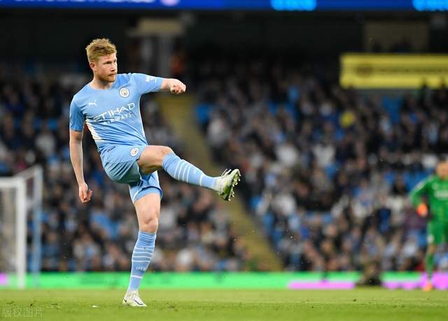 牵强的