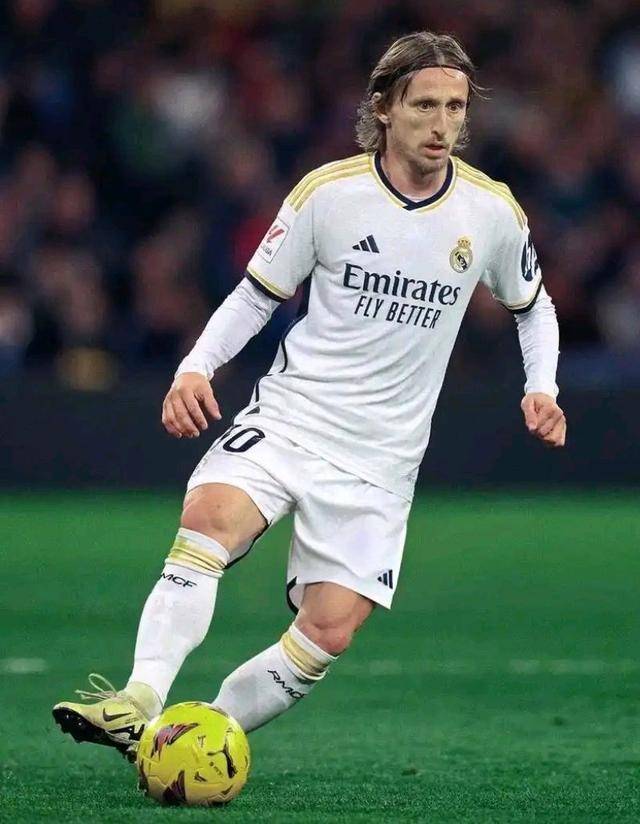 阿莫林执教英超输19场，仅次波斯特科格鲁21场