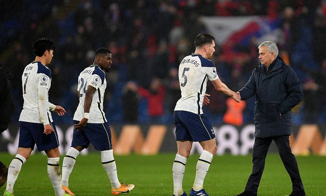 付航、郭艾伦、GALI齐聚！《无畏契约》二周年燃爆重庆，跨界阵容玩出新花样